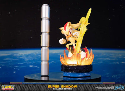 Sonic the Hedgehog Official Sonic the Hedgehog Super Shadow 50cm Statue (Exclusive Edition)